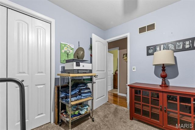 102 Laura Street, Farmington, MO 63640