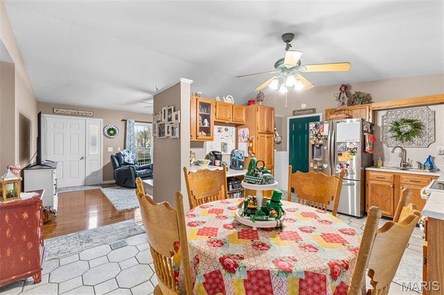 102 Laura Street, Farmington, MO 63640