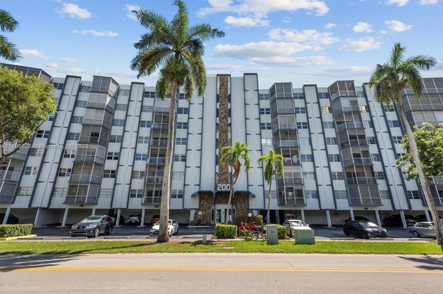 200 Diplomat Pkwy 825, Hallandale Beach, FL 33009