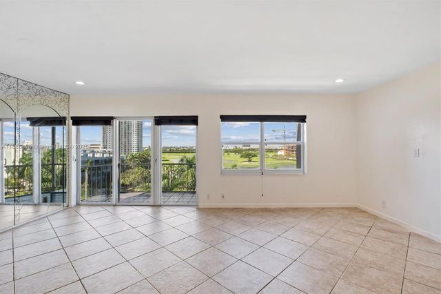 200 Diplomat Pkwy 825, Hallandale Beach, FL 33009