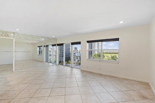 200 Diplomat Pkwy 825, Hallandale Beach, FL 33009