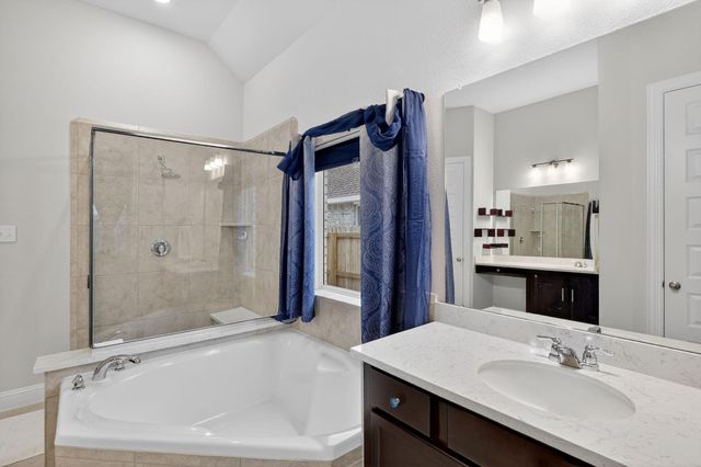 2525 Bramber Drive, College Station, TX 77845