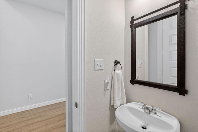 2525 Bramber Drive, College Station, TX 77845