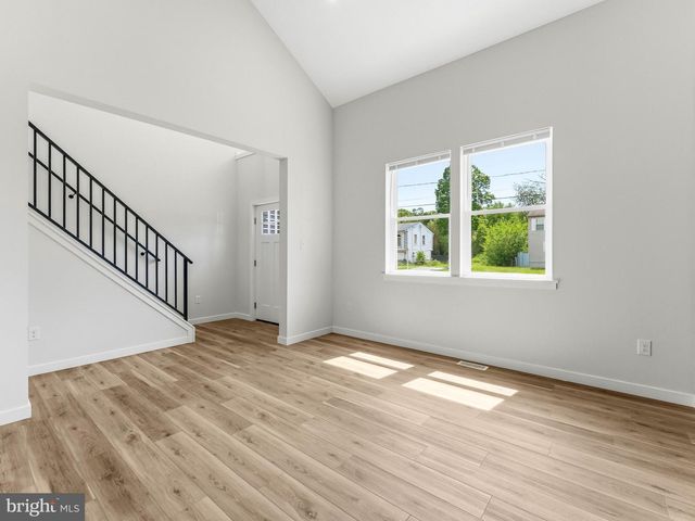 372 MARION AVE, Westville, NJ 08093