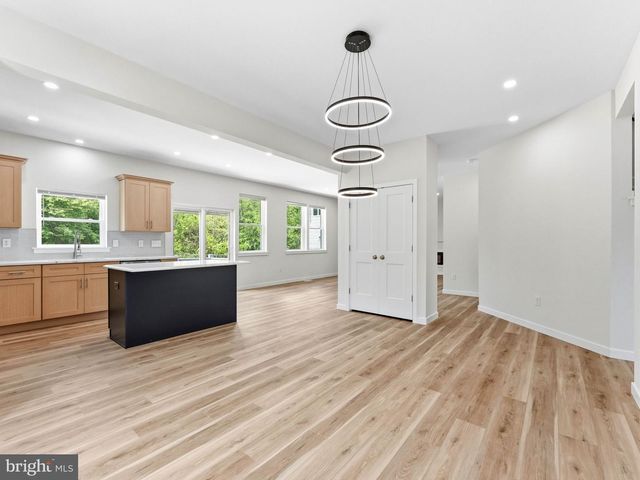 372 MARION AVE, Westville, NJ 08093