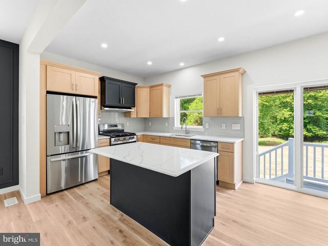 372 MARION AVE, Westville, NJ 08093
