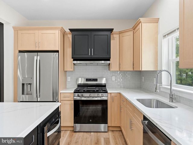 372 MARION AVE, Westville, NJ 08093