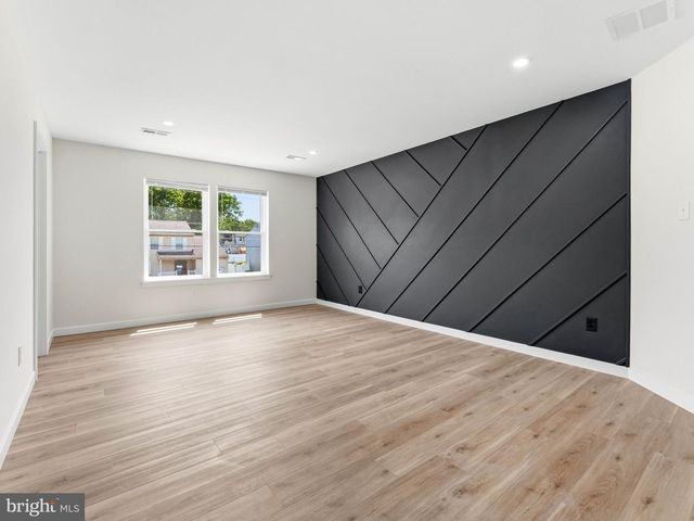 372 MARION AVE, Westville, NJ 08093