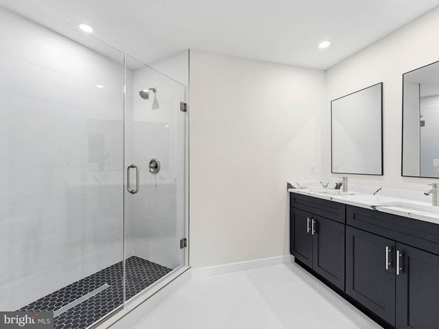 372 MARION AVE, Westville, NJ 08093