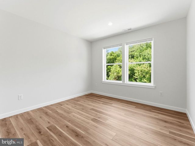 372 MARION AVE, Westville, NJ 08093