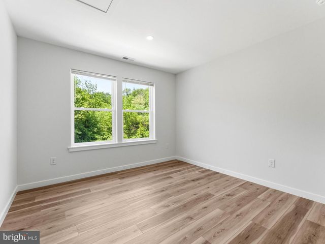 372 MARION AVE, Westville, NJ 08093