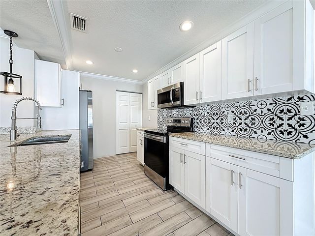 705 N PENNSYLVANIA AVENUE, Plant City, FL 33563