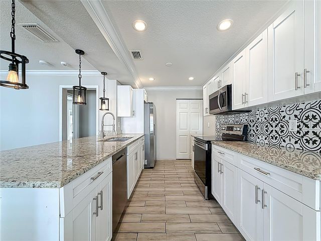 705 N PENNSYLVANIA AVENUE, Plant City, FL 33563