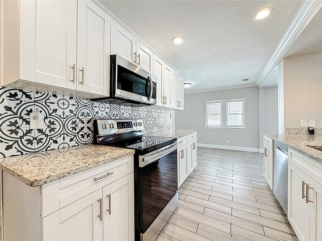 705 N PENNSYLVANIA AVENUE, Plant City, FL 33563