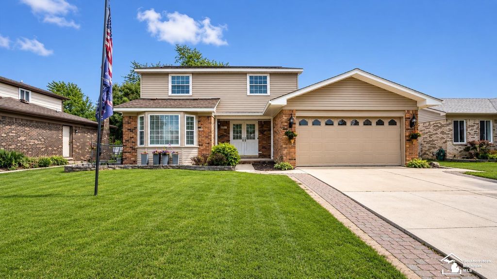 19511 Wherle Drive, Brownstown Twp, MI 48193
