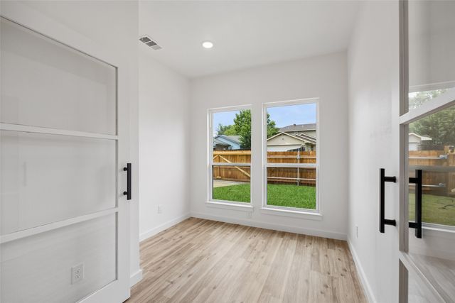 1427 Smokehouse Street, Mesquite, TX 75149