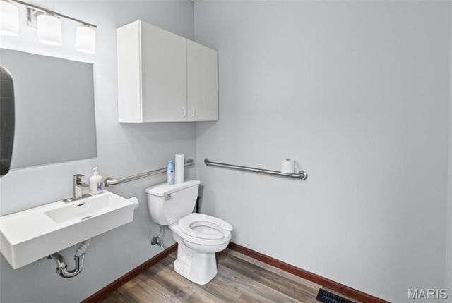 16 Bronze Pointe Boulevard, Swansea, IL 62226