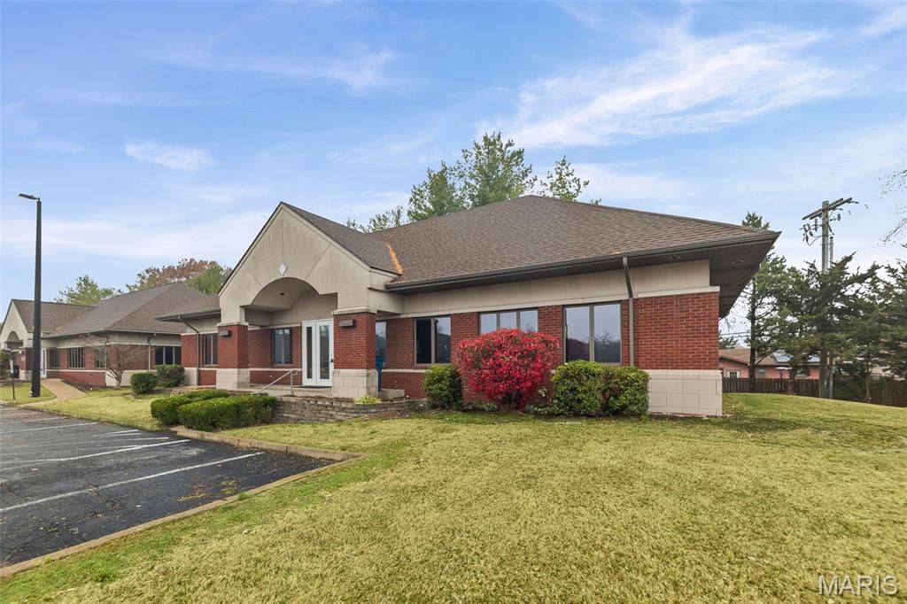 16 Bronze Pointe Boulevard, Swansea, IL 62226