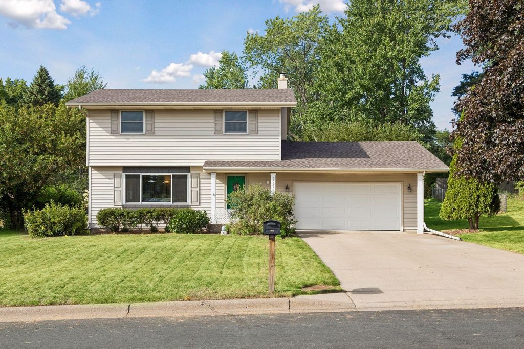 2525 Blomquist Avenue, White Bear Lake, MN 55110 — photo 2