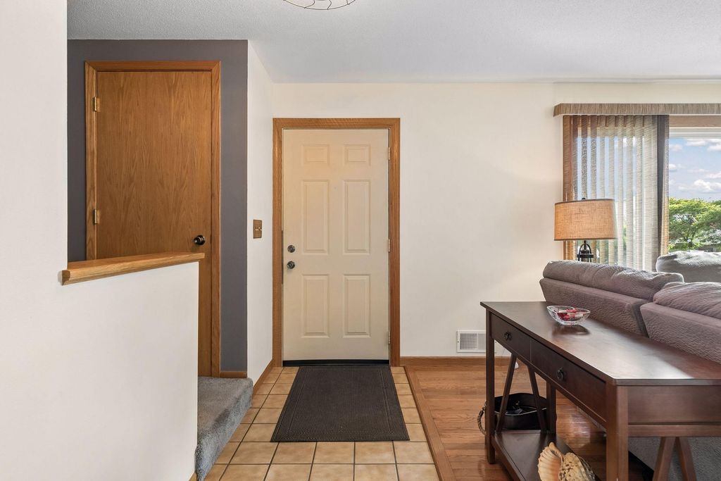 2525 Blomquist Avenue, White Bear Lake, MN 55110 — photo 5