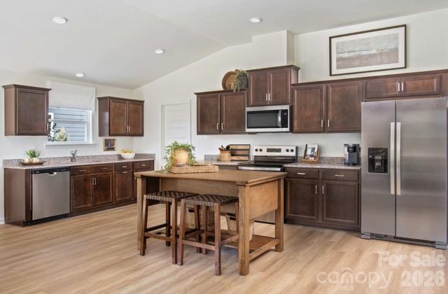 533 Creston Place Drive, Monroe, NC 28110