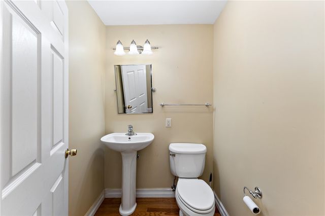 628 Library Ave, Carnegie, PA 15106