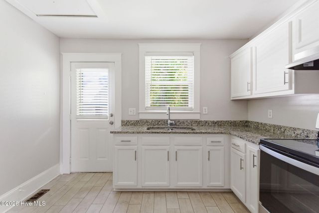 105 Montgomery Avenue, Wilmington, NC 28405