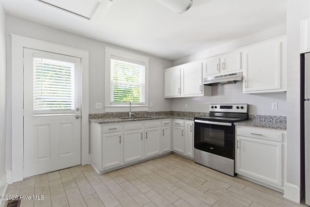 105 Montgomery Avenue, Wilmington, NC 28405