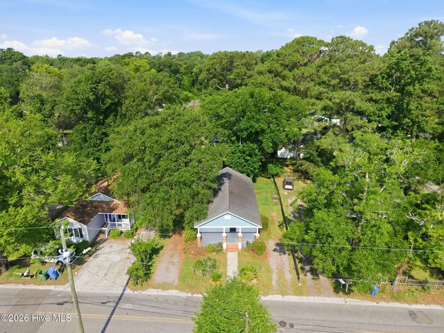 105 Montgomery Avenue, Wilmington, NC 28405