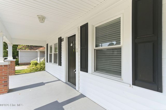 105 Montgomery Avenue, Wilmington, NC 28405