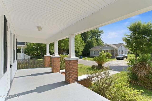 105 Montgomery Avenue, Wilmington, NC 28405