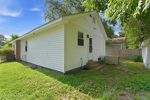 105 Montgomery Avenue, Wilmington, NC 28405