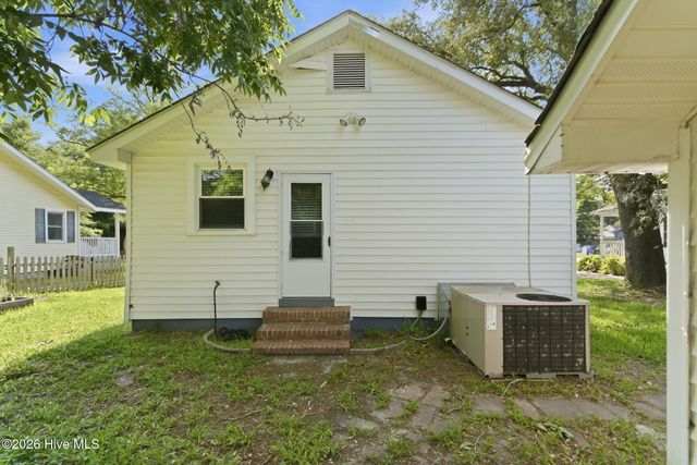 105 Montgomery Avenue, Wilmington, NC 28405