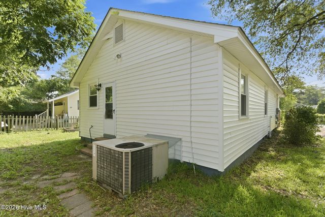 105 Montgomery Avenue, Wilmington, NC 28405