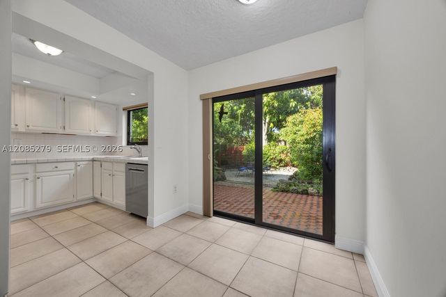 8808 SW 150th Place Cir, Miami, FL 33196