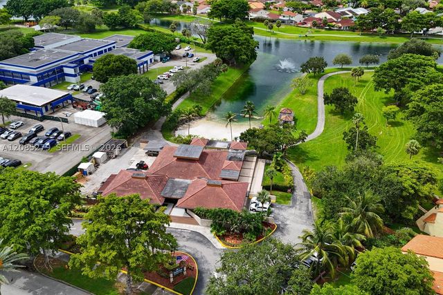 8808 SW 150th Place Cir, Miami, FL 33196