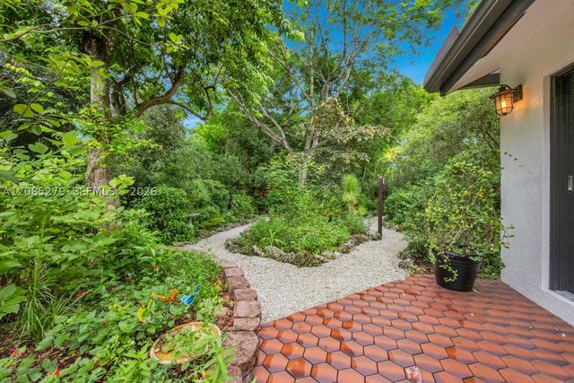 8808 SW 150th Place Cir, Miami, FL 33196