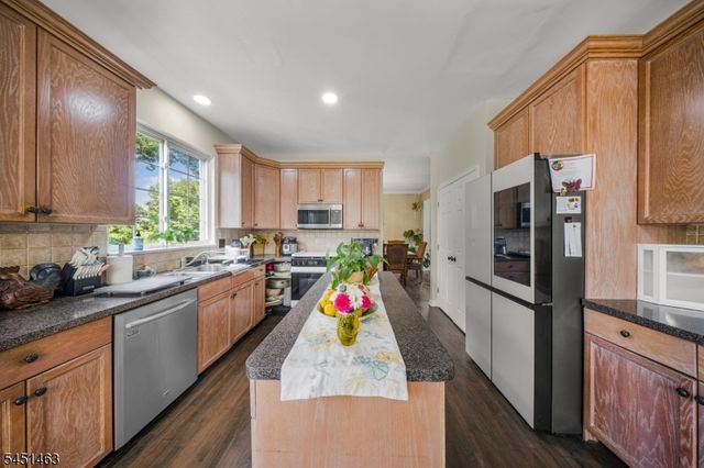 76 Canada Goose Dr, Allamuchy Twp., NJ 07840