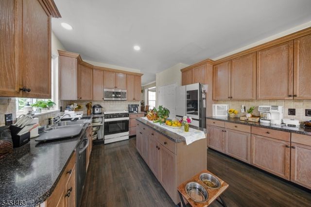 76 Canada Goose Dr, Allamuchy Twp., NJ 07840