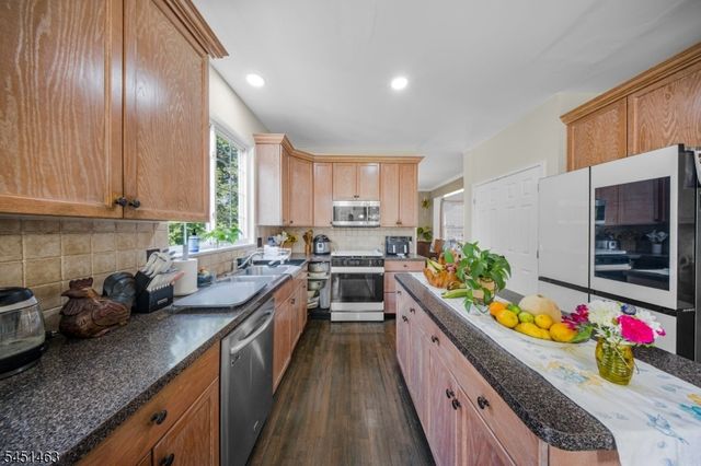 76 Canada Goose Dr, Allamuchy Twp., NJ 07840