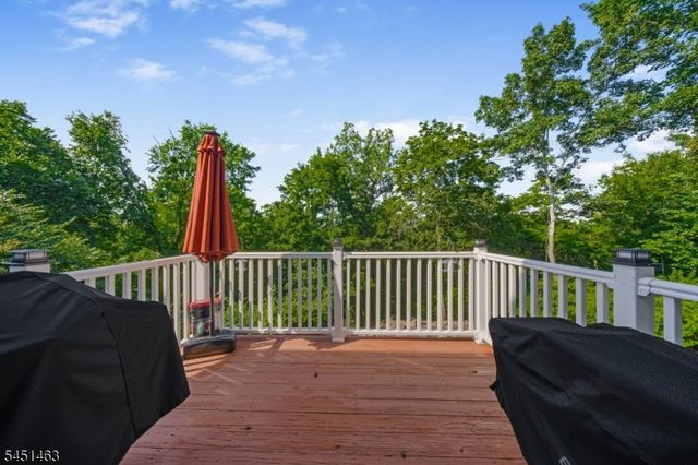 76 Canada Goose Dr, Allamuchy Twp., NJ 07840
