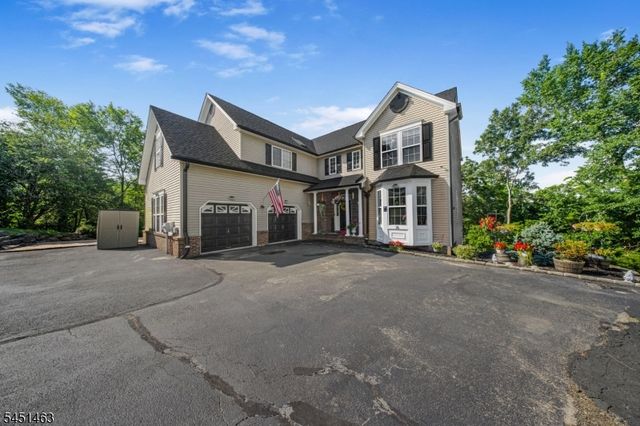 76 Canada Goose Dr, Allamuchy Twp., NJ 07840