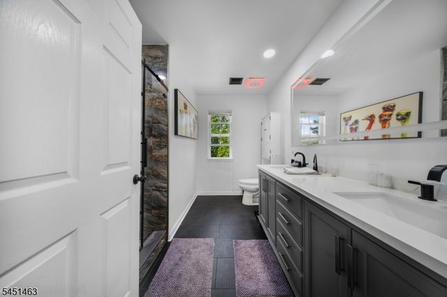 76 Canada Goose Dr, Allamuchy Twp., NJ 07840