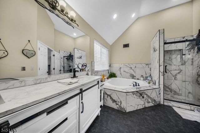 76 Canada Goose Dr, Allamuchy Twp., NJ 07840