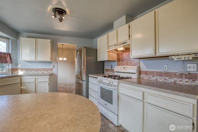 24 O Street, Hoquiam, WA 98550