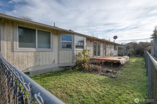 24 O Street, Hoquiam, WA 98550