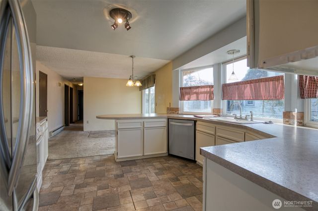 24 O Street, Hoquiam, WA 98550