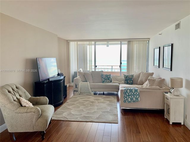1541 Brickell Ave B3804, Miami, FL 33129