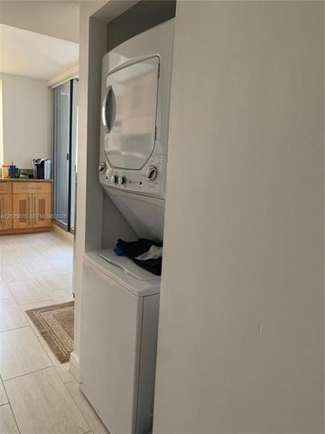 1541 Brickell Ave B3804, Miami, FL 33129