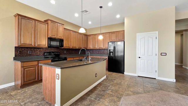 13637 S 175th Drive, Goodyear, AZ 85338